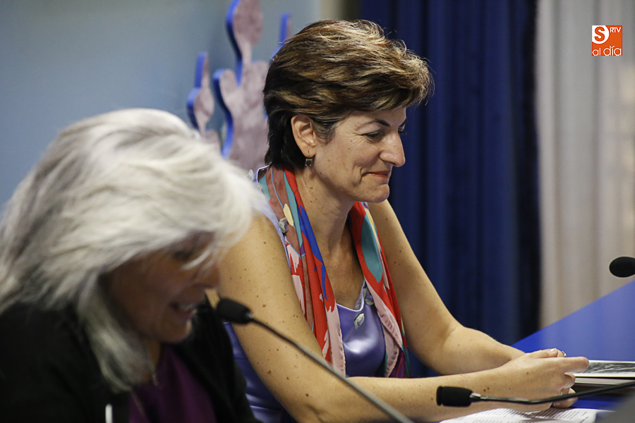Un momento del encuentro literario en la Sala de la Palabra del Liceo (Foto de Álex López)