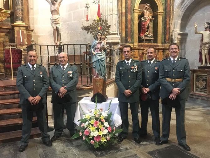 Guardias civiles del cuartel de Ledesma, en la iglesia de Santa María La Mayor