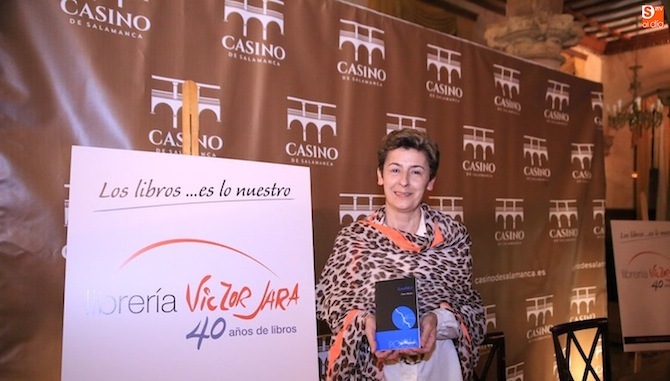 Charo Ruano, con su último trabajo. Fotos: Alberto Martín