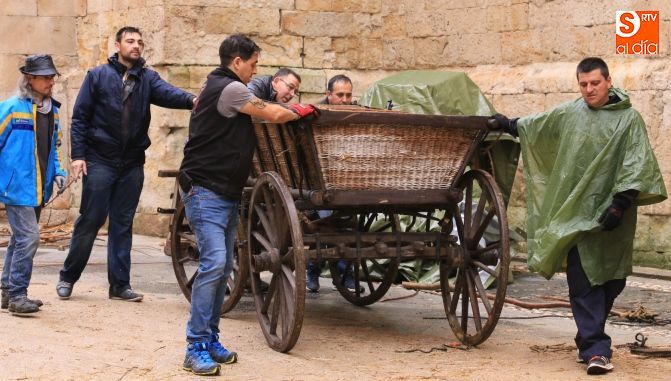 Recogida del atrezzo y desmontaje en el casco histórico. Fotos: Alberto Martín