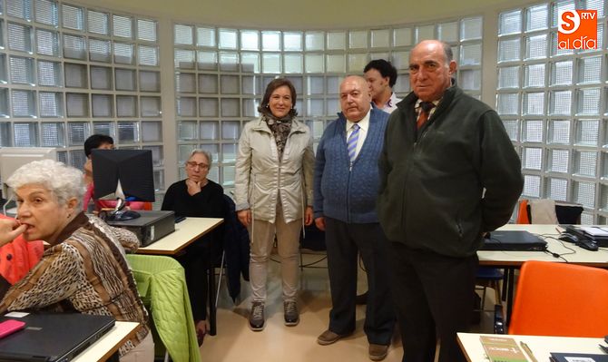 La concejala Isabel Macías ha asistido a la inauguración de los talleres en la sede de Famasa