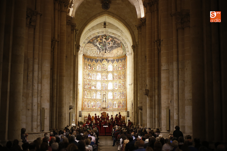 Concierto del coro Wellington College Chapel en la Catedral Vieja / Foto de Alejandro López