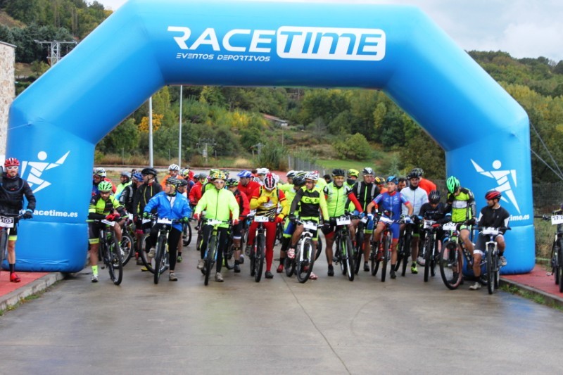 Momento de la salida de las BTT Series de Cantagallo