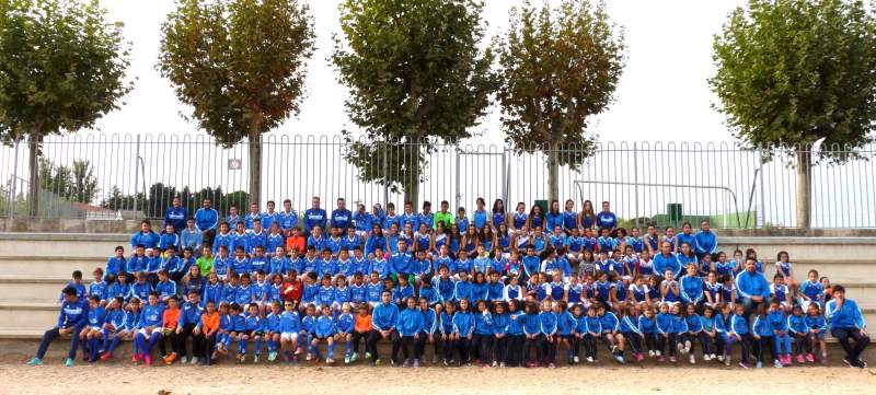 El Colegio San Agustín presenta sus equipos deportivos con 200 participantes  