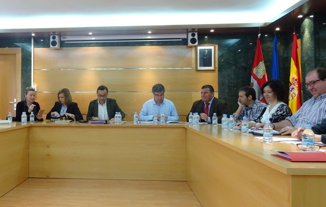 PP, UPyD y Carbajosa Independiente rubrican el acuerdo de gobernabilidad       