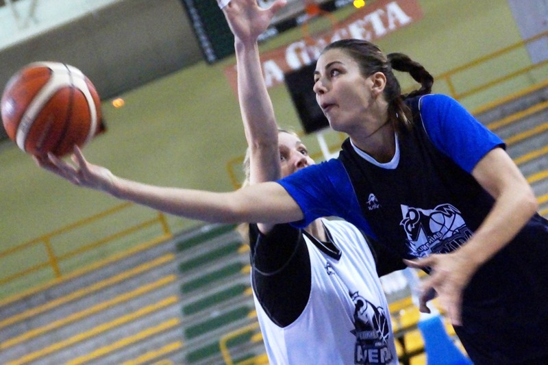 Un momento del entrenamiento de Avenida este lunes en Würzburg