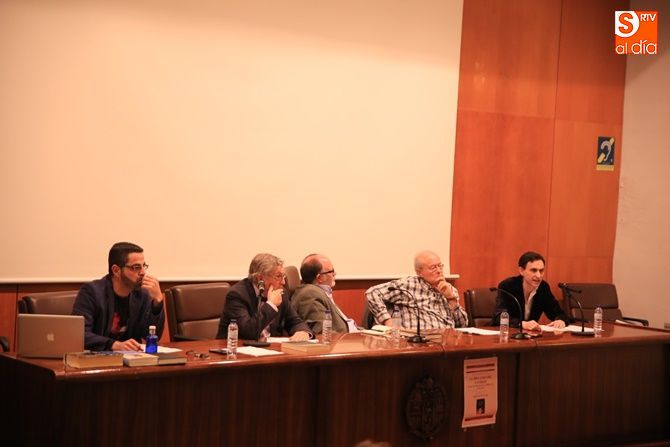 Un momento de la presentación en la Facultad de Geografía e Historia