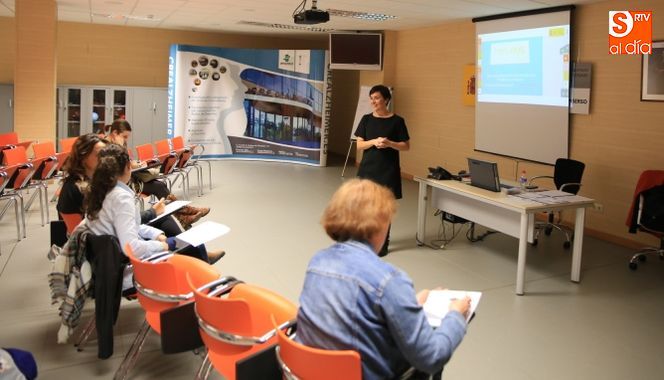 Seminario impartido por la educadora social Noelia González. Fotos: Alberto Martín