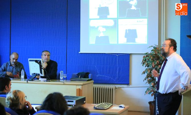 Conferencia de Carlos Rodríguez Sutil. Foto: Alberto Martín