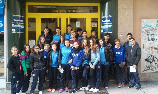 Los alumnos de 4º de ESO del Colegio San Juan Bosco conocen el Espacio Joven  