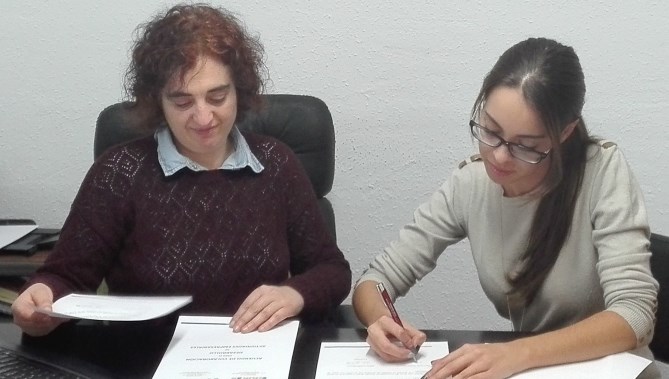 Firma del convenio entre el Colegio de Trabajo Social de Salamanca y Zamora y la empresa Edukas Psicosocial