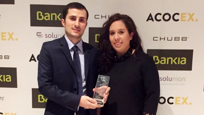 En representación de Feyce recogieron el premio Enrique Santero y Lorena Mangas