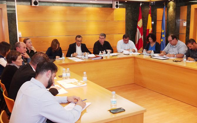 La modificación del reglamento del servicio de agua permitirá a los propietarios instalar...