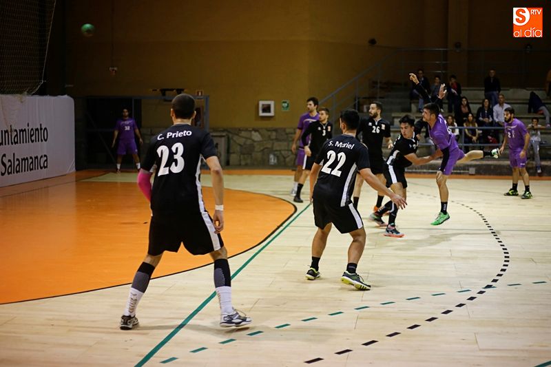 Un momento de un partido del Ciudad de Salamanca en el Río Tormes