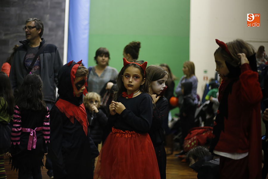 Foto 2 - Disfraces, máscaras y actividades infantiles para celebrar Halloween  