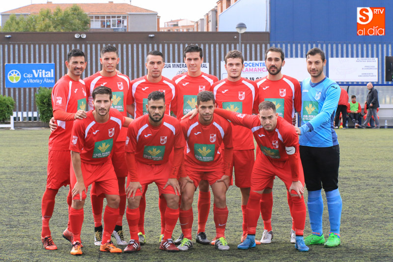 Once titular del CD Navega en un partido disputado en el Vicente del Bosque