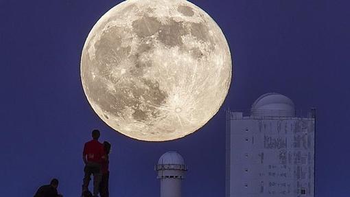 Superluna: Llega la Luna llena más grande en 70 años  