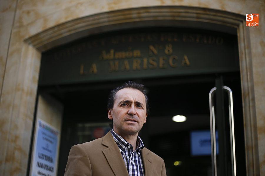 La Mariseca, administración de lotería número 8 de Salamanca, regentada por Antonio Hoya. Foto: Álex López