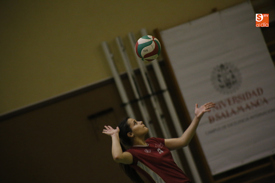Universidad de Salamanca – Venta de Baños, Segunda Femenina voleibol (Foto de Álex López)