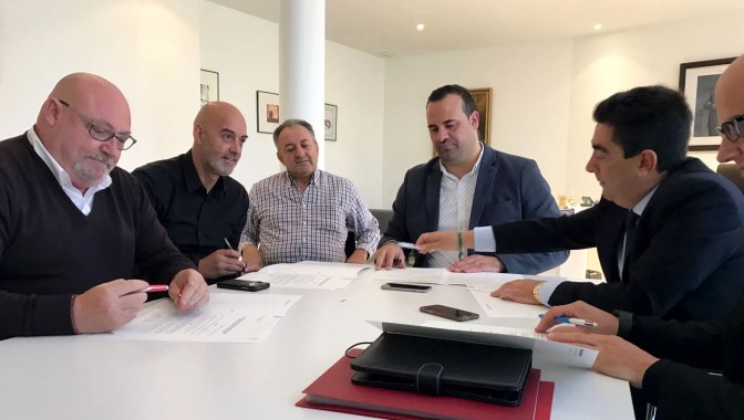 Firma del acuerdo para la constitución de la Mesa de Empleo y Crecimiento Económico de Santa Marta de Tormes