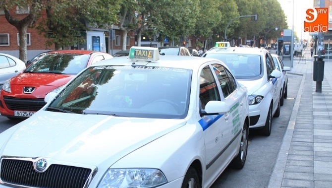 Las personas con movilidad reducida podrán utilizar el bonotaxi en sus desplazamientos al alfoz