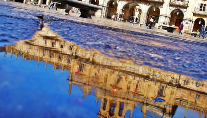 Los charcos pueden generar espectáculos estéticos / Foto de Ángel de Arriba