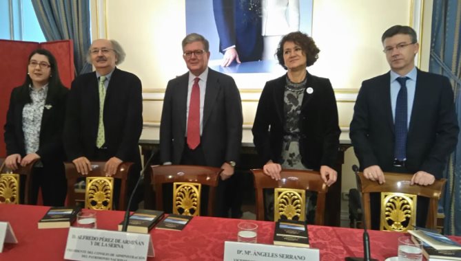 Presentación de la antología de Colinas en el Palacio Real de Madrid / Foto Usal