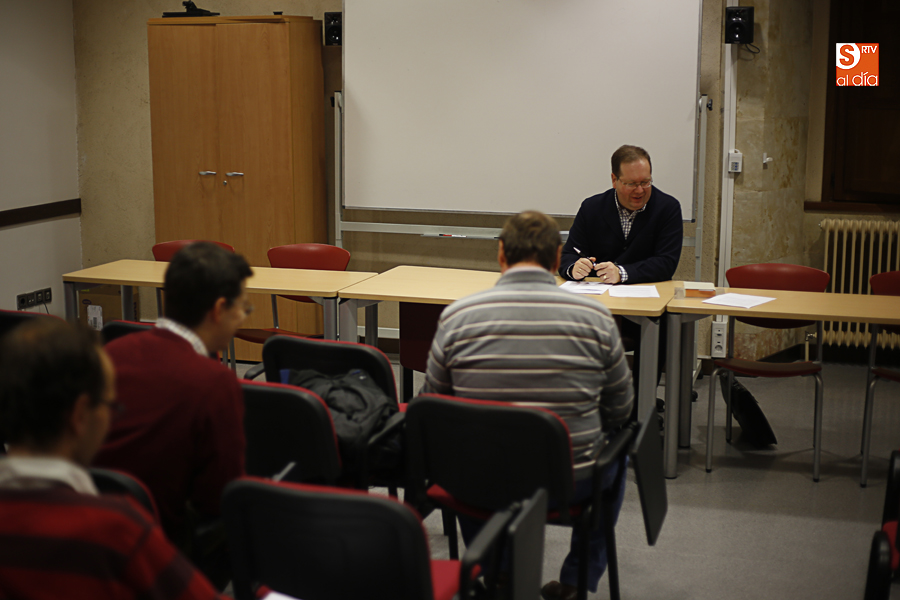 Sesión del Aula Cofrade en la Casa de la Iglesia / Foto de Alejandro López