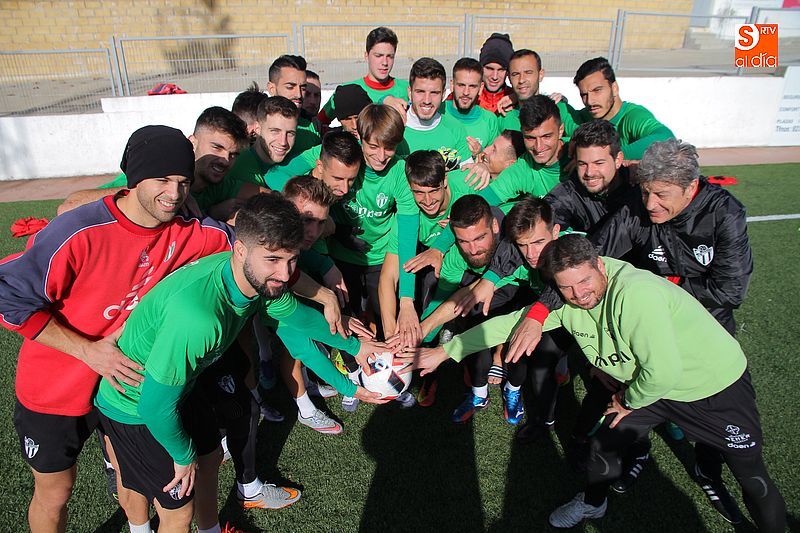 El CD Guijuelo se conjura para recibir en el Helmántico al Atlético de Madrid