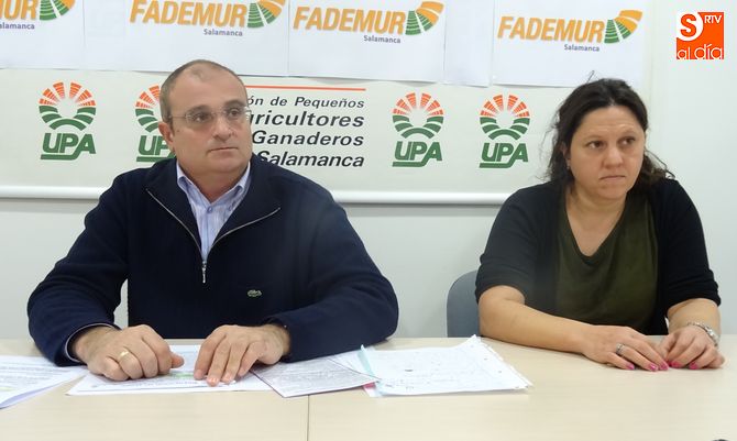 Carlos Santos, técnico de UPA, y Mercedes Sánchez, secretaria de Ademur