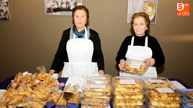 La VI Feria de los Dulces de las Monjas incluía expositores con todo tipo de productos artesanos / Foto de Alberto Martín