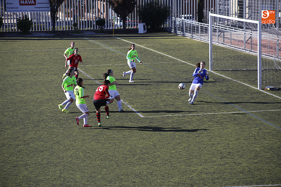 El CD Salamanca gana a su rival directo, el leonés Santa Ana (3-0)
