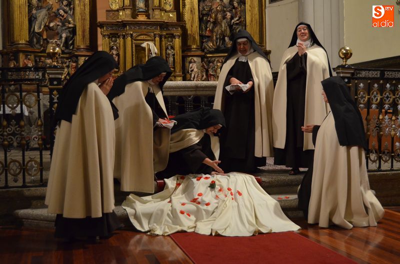 Una de las escenas de la obra Teresa, la jardinera de la luz / FOTO: ANA VICENTE