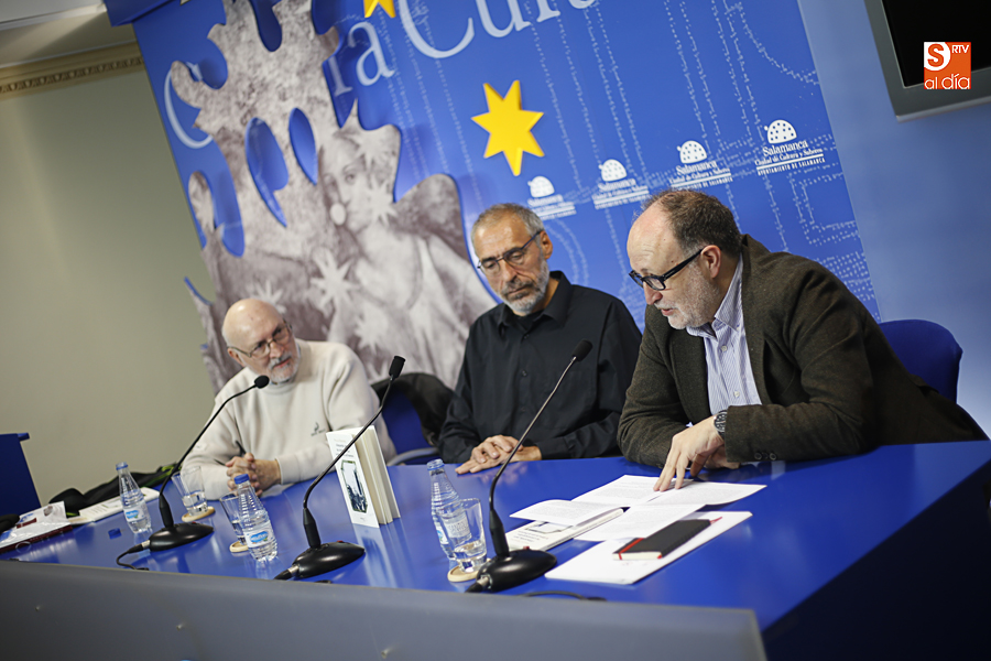 Presentación de la obra de Póllux Hernúñez en el Liceo (Foto de Álex López)