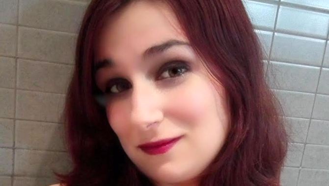 La escritora y cantante salmantina Kate Lynnon