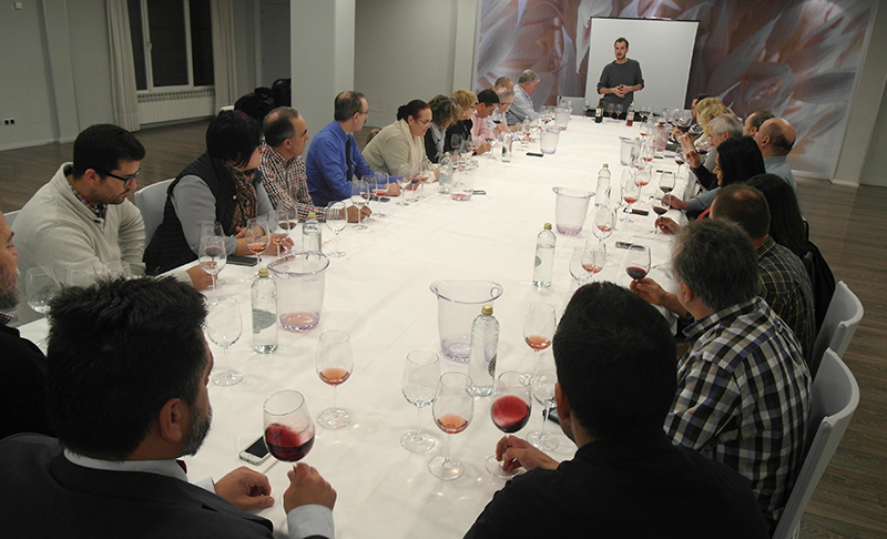 El vino de la Sierra de Francia se presenta ante los Sumilleres de Zamora