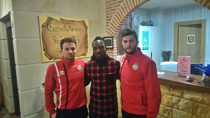 El futbolista costamarfileño Lionel Ange Lago, nuevo jugador de Unionistas