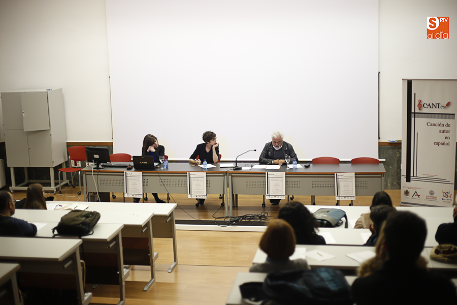 Mesa redonda y coloquio sobre la canción de autor (Foto de Álex López)