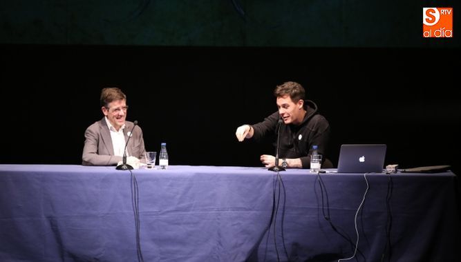 Christian Gálvez, junto a Jerónimo Hernández, en el Liceo. Fotos: Alberto Martín