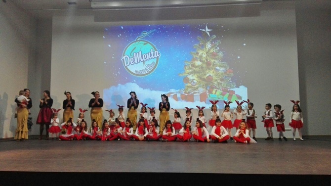 Actuación del grupo de baile DeMenta en Ledesma