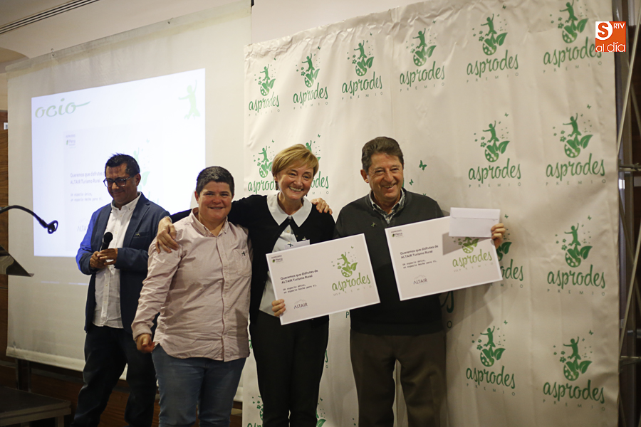 Los premiados con el III Premio Asprodes Salamanca (Foto de Álex López)