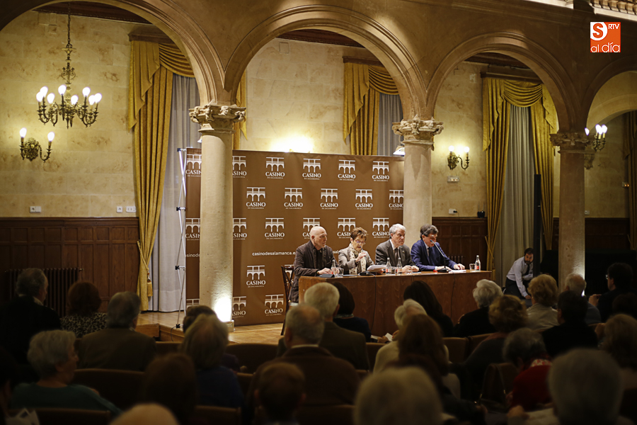 Un momento del acto en el que se presentó el libro de Jesús Málaga (Foto de Álex López)