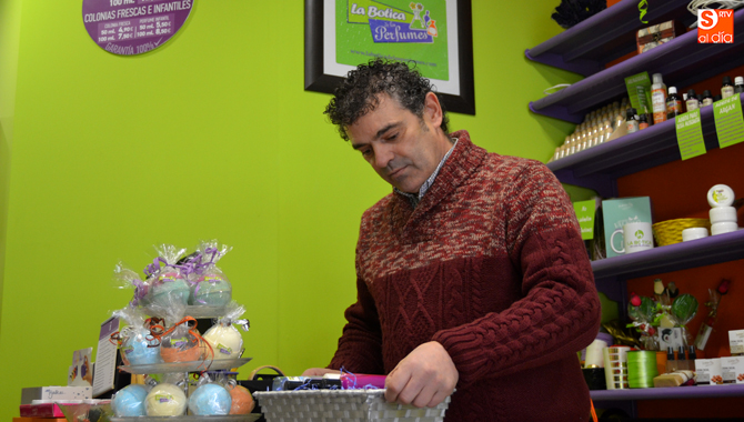 La Botica de los Perfumes se encuentra en la calle Nuestra Señora 25 en Peñaranda