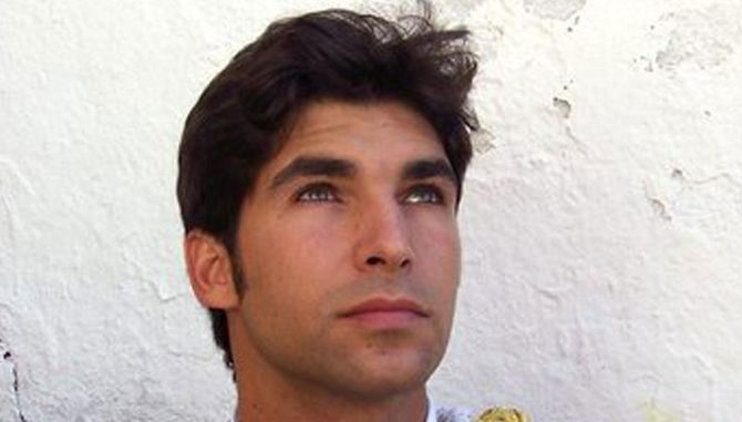 Cayetano inaugura en Valero la temporada 2017 en Castilla y León