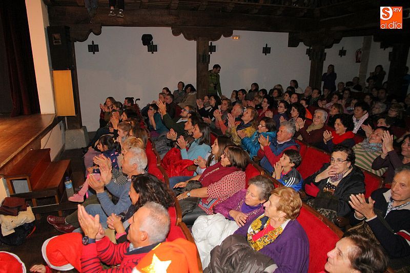 El público llenó por completo el teatro en la gala benéfica del pasado diciembre.