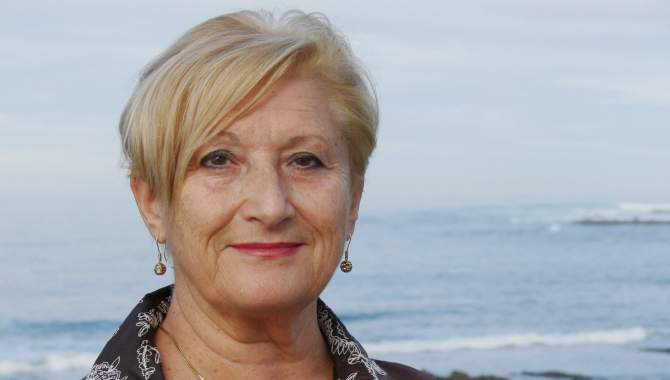 La escritora Carmen Sánchez estará el jueves en Salamanca