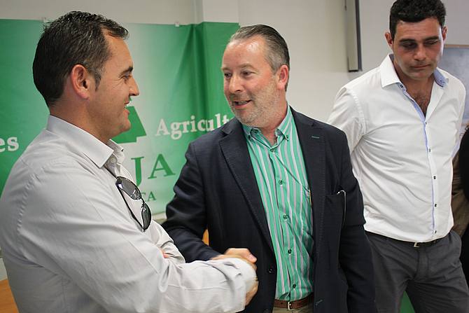 Donaciano Dujo, en el centro, secretario regional de Asaja, que clausurará este jornada