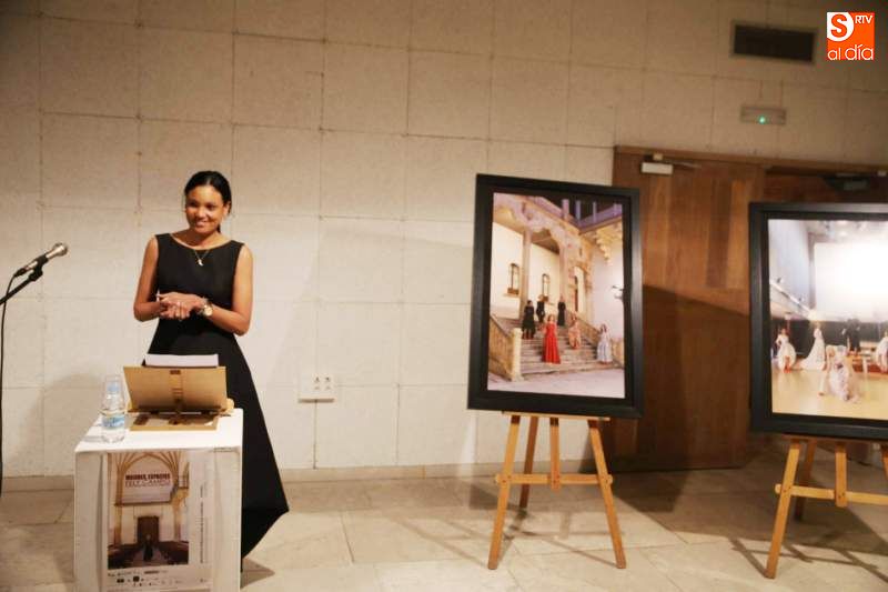 Momento de la subasta en la Casa de las Conchas