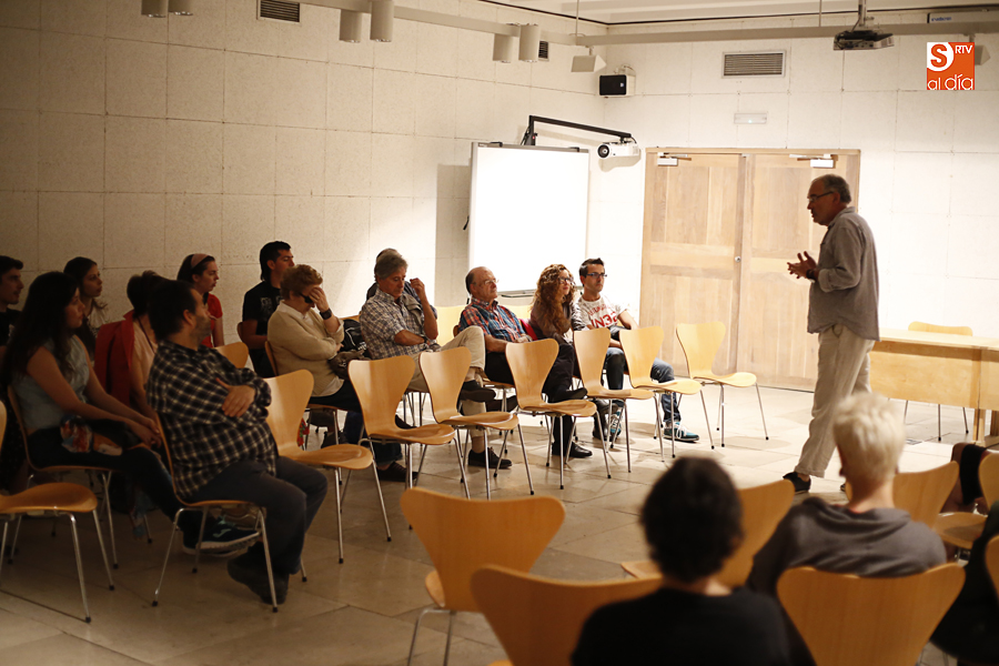 Imagen de uno de los últimos debates en la Casa de las Conchas (Foto de Álex López)