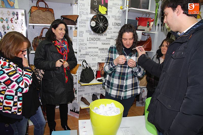Ascogui sortea los regalos de Navidad entre sus clientes